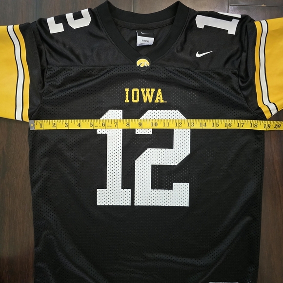 Youth Boys Nike Black and Yellow Iowa Hawkeyes #12 Jersey Size Large 16/18 - Picture 7 of 9